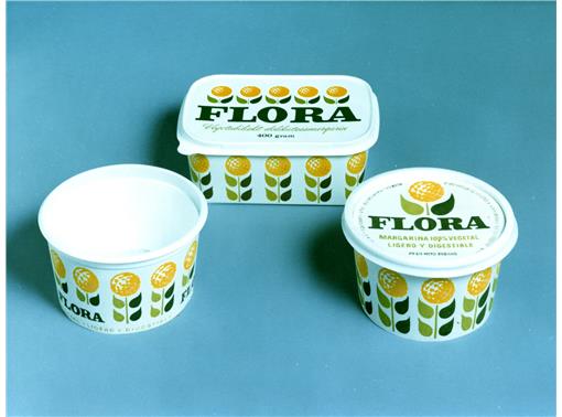 Förpackningen för bordsmargarinet Flora från 1965 var designad av Carl Arne Breger.